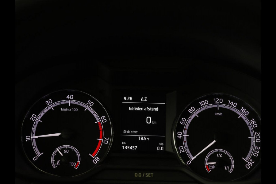 Škoda Octavia 1.0 TSI Ambition | Carplay | Navigatie | Climate control | Parkeerhulp | Cruise control | LED