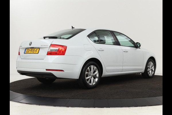 Škoda Octavia 1.0 TSI Ambition | Carplay | Navigatie | Climate control | Parkeerhulp | Cruise control | LED