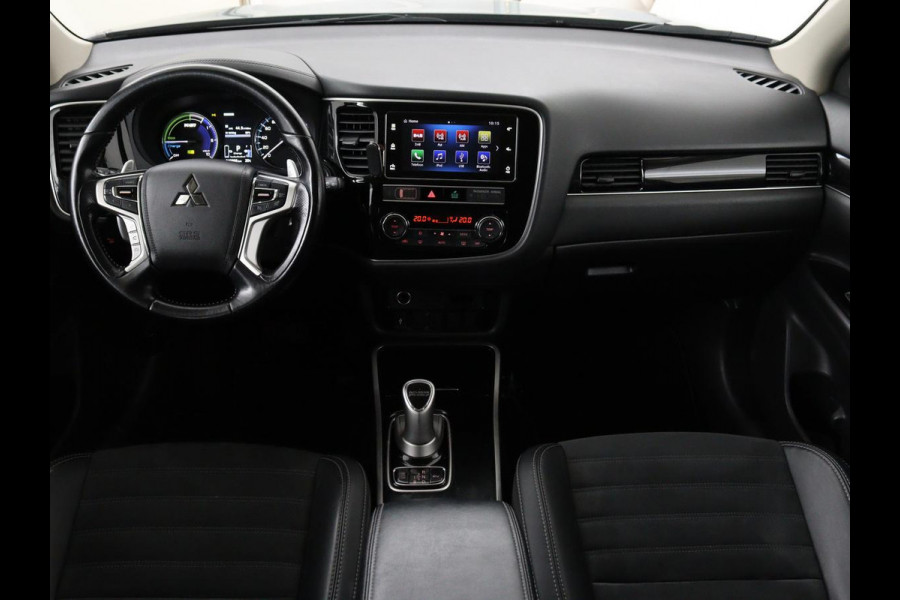 Mitsubishi Outlander 2.4 PHEV Pure | Carplay | Trekhaak | Leder/Alcantara | Keyless | Camera | Climate control | Cruise control