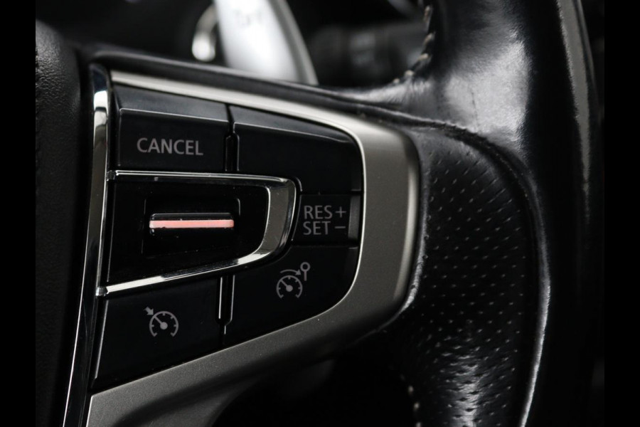 Mitsubishi Outlander 2.4 PHEV Pure | Carplay | Trekhaak | Leder/Alcantara | Keyless | Camera | Climate control | Cruise control