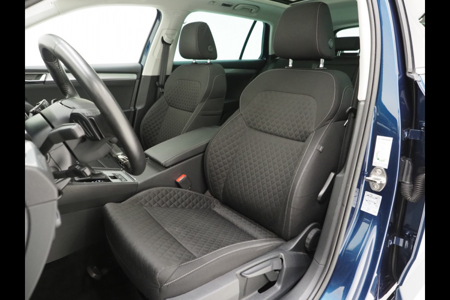 Škoda Superb Combi 1.4 TSI iV 218PK | Panoramadak | Trekhaak | Camera | Keyless | Adaptive Cruise | Carplay