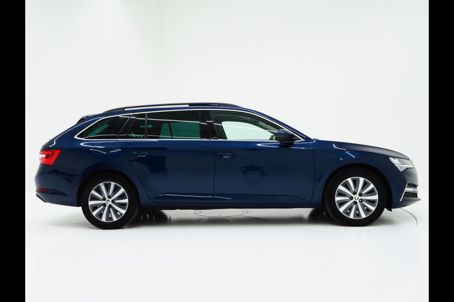 Škoda Superb Combi 1.4 TSI iV 218PK | Panoramadak | Trekhaak | Camera | Keyless | Adaptive Cruise | Carplay