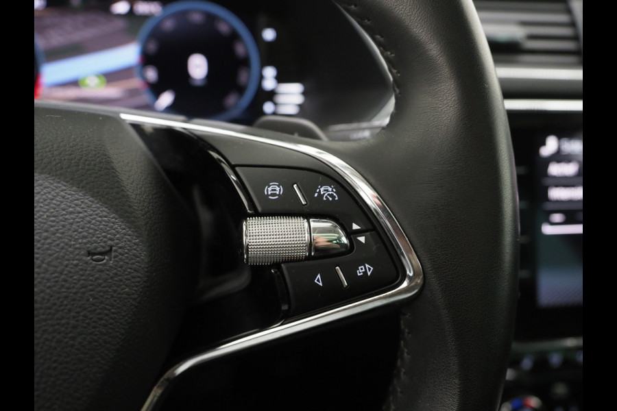 Škoda Superb Combi 1.4 TSI iV 218PK | Panoramadak | Trekhaak | Camera | Keyless | Adaptive Cruise | Carplay