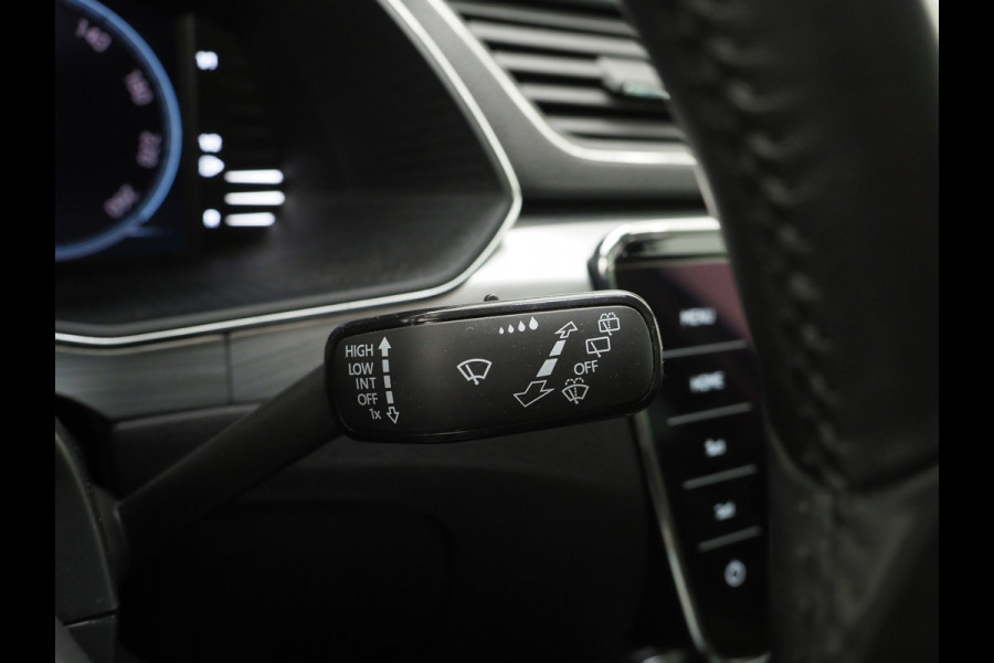 Škoda Superb Combi 1.4 TSI iV 218PK | Panoramadak | Trekhaak | Camera | Keyless | Adaptive Cruise | Carplay