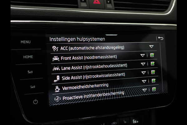 Škoda Superb Combi 1.4 TSI iV 218PK | Panoramadak | Trekhaak | Camera | Keyless | Adaptive Cruise | Carplay