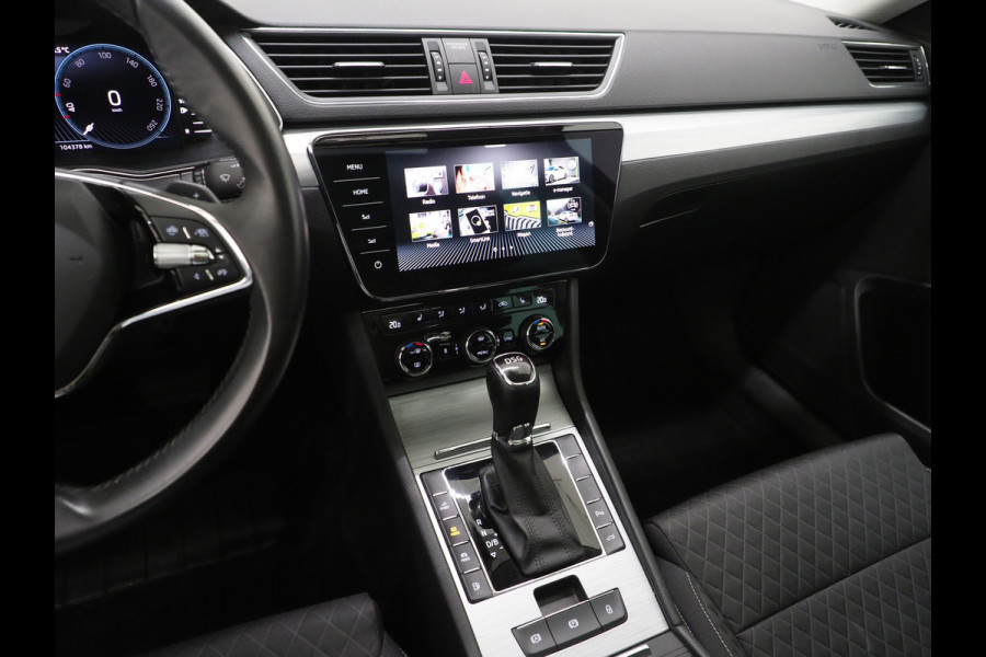 Škoda Superb Combi 1.4 TSI iV 218PK | Panoramadak | Trekhaak | Camera | Keyless | Adaptive Cruise | Carplay