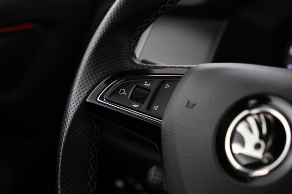 Škoda Kodiaq 2.0 TDI Sportline Business Automaat, Panorama, Navigatie, Climate,