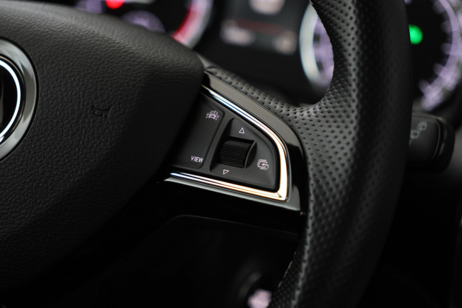 Škoda Kodiaq 2.0 TDI Sportline Business Automaat, Panorama, Navigatie, Climate,