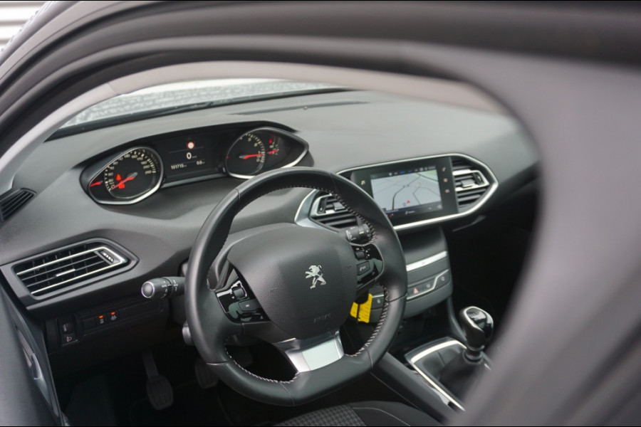 Peugeot 308 SW 110PK Blue Lease Executive TREKHAAK | CARPLAY | PANO | NAVI!