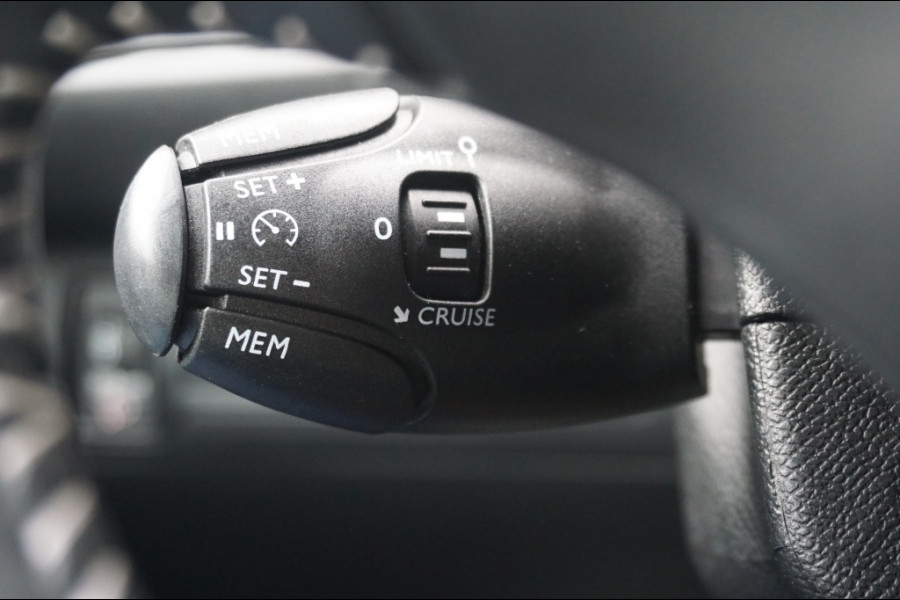 Peugeot 308 SW 110PK Blue Lease Executive TREKHAAK | CARPLAY | PANO | NAVI!