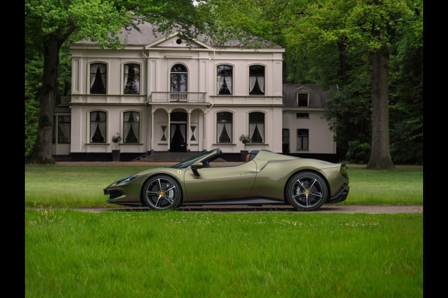Ferrari 296 GTS 3.0 V6 | Verde Masoni | Atelier | New Car | Full carbon | Lift