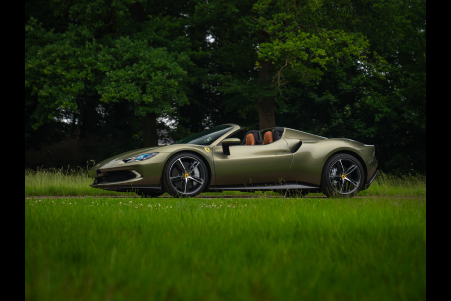 Ferrari 296 GTS 3.0 V6 | Verde Masoni | Atelier | New Car | Full carbon | Lift