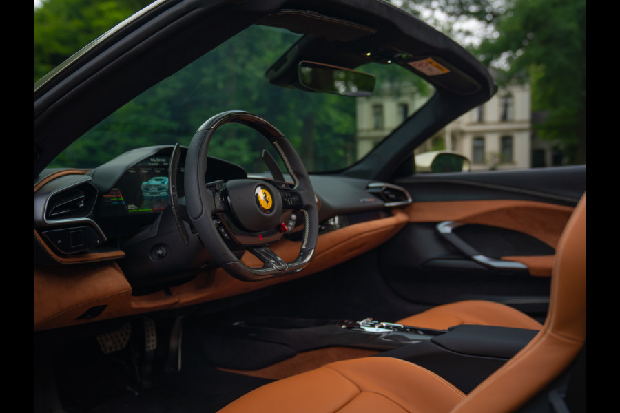 Ferrari 296 GTS 3.0 V6 | Verde Masoni | Atelier | New Car | Full carbon | Lift