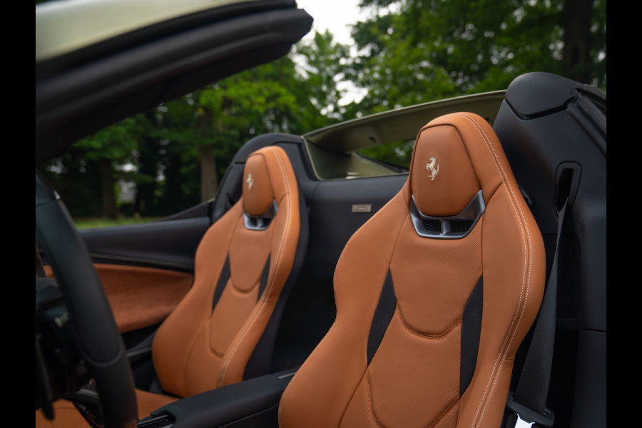 Ferrari 296 GTS 3.0 V6 | Verde Masoni | Atelier | New Car | Full carbon | Lift