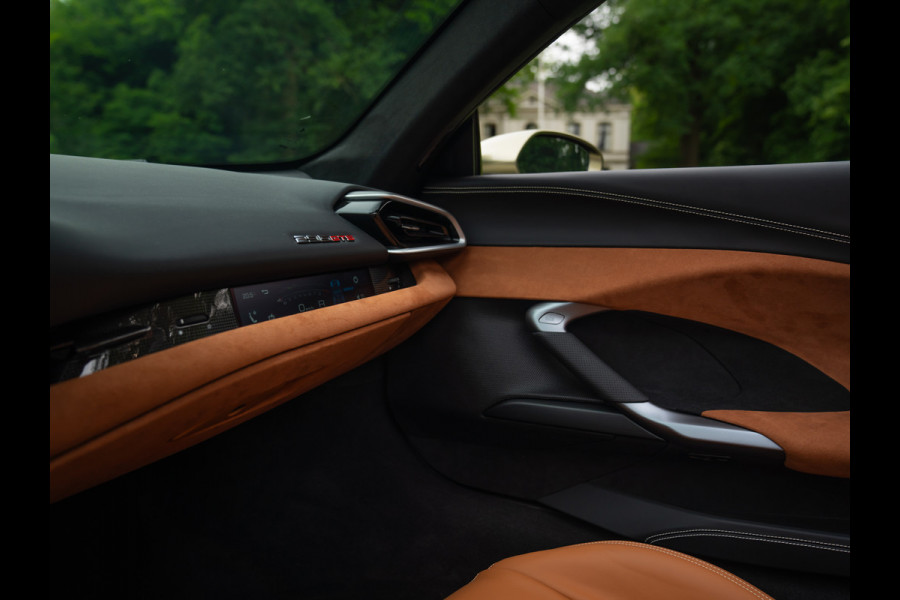 Ferrari 296 GTS 3.0 V6 | Verde Masoni | Atelier | New Car | Full carbon | Lift