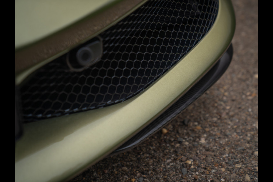Ferrari 296 GTS 3.0 V6 | Verde Masoni | Atelier | New Car | Full carbon | Lift