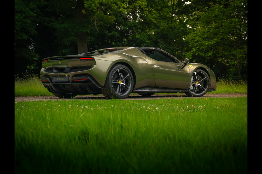 Ferrari 296 GTS 3.0 V6 | Verde Masoni | Atelier | New Car | Full carbon | Lift
