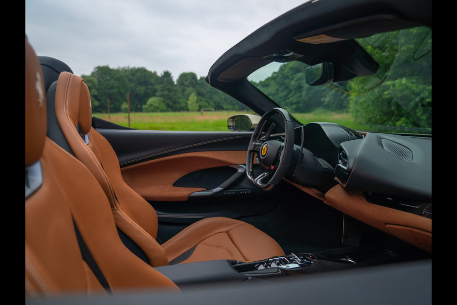 Ferrari 296 GTS 3.0 V6 | Verde Masoni | Atelier | New Car | Full carbon | Lift