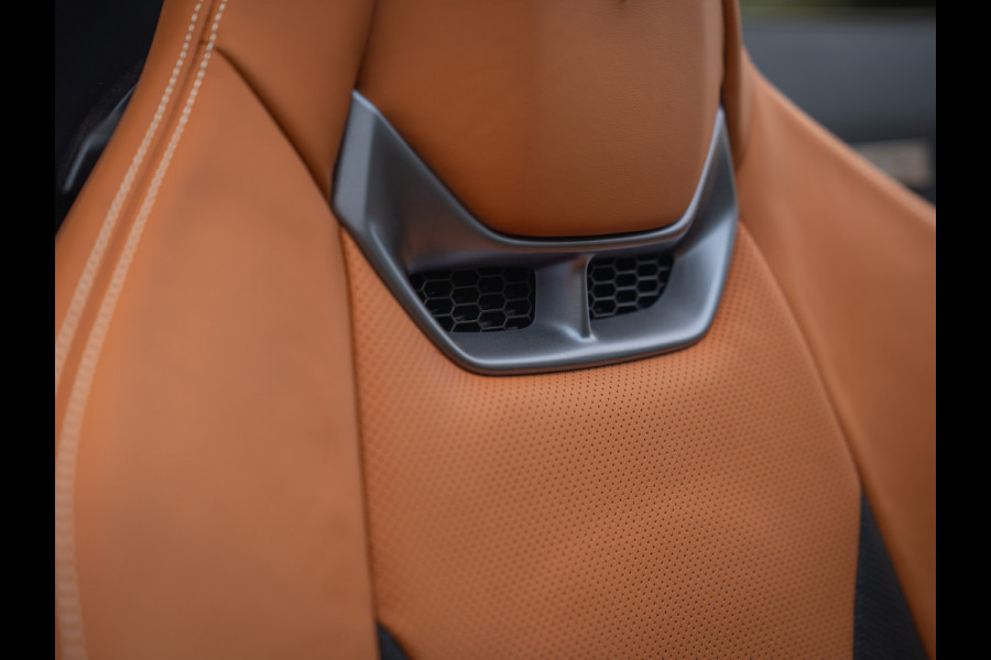 Ferrari 296 GTS 3.0 V6 | Verde Masoni | Atelier | New Car | Full carbon | Lift