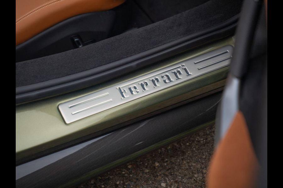 Ferrari 296 GTS 3.0 V6 | Verde Masoni | Atelier | New Car | Full carbon | Lift