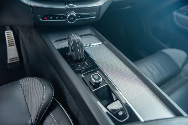 Volvo XC60 T8 Aut. LongRange R-Design Leder 360Camera 455pk