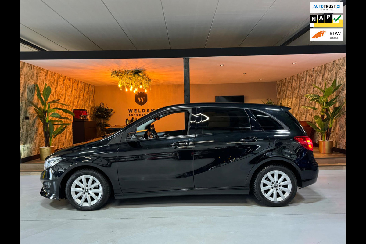 Mercedes-Benz B-Klasse 180 Urban Style Edition Garantie Camera PDC Cruise Navi Clima Led Rijklaar Mercedes-Benz B-Klasse 180 Urban Style Edition Garantie Camera PDC Cruise Navi Clima Led Rijklaar