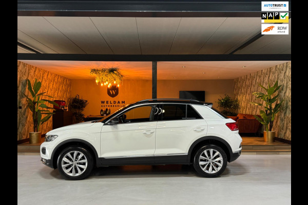 Volkswagen T-Roc 1.5 TSI Style Garantie Trekhaak CarPlay PDC Adoptieve Cruise Lane ASS LED Clima Navi Rijklaar