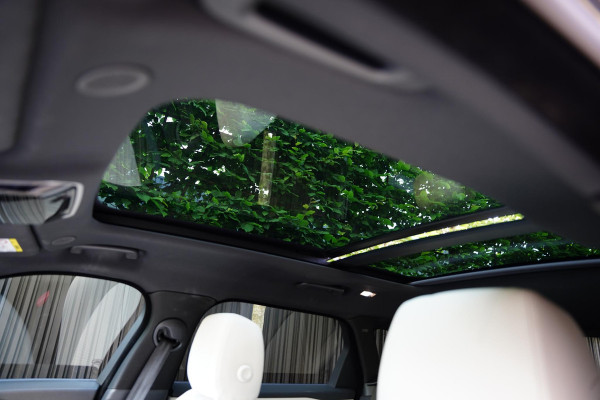 Land Rover Range Rover Velar P 400 E BTW Leder Ivory Meridian Black Pack