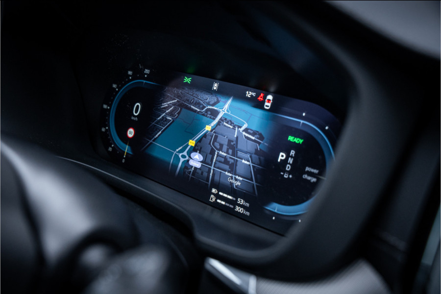 Volvo XC60 2.0 Recharge T6 AWD Ultimate Black Edition - B&W - HUD