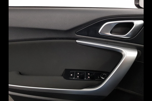 Kia Xceed 1.0 T-GDi 120pk Active Line | Navigatie | Climate Control | Camera | Parkeer Sensoren | Led | Stoel en stuurverwarming