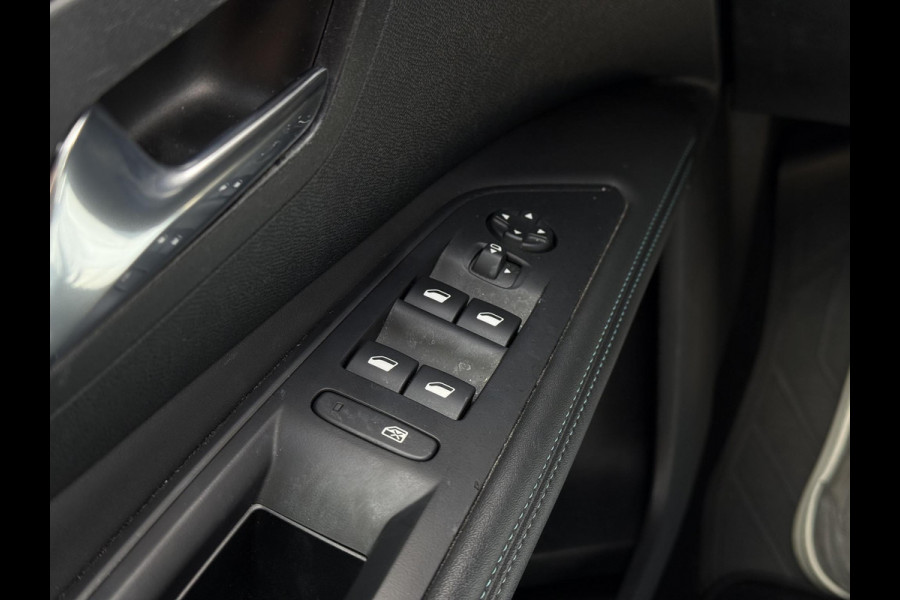 Peugeot 3008 1.2 PureTech Aut. | Allure | Navi | Camera | Nieuw Model