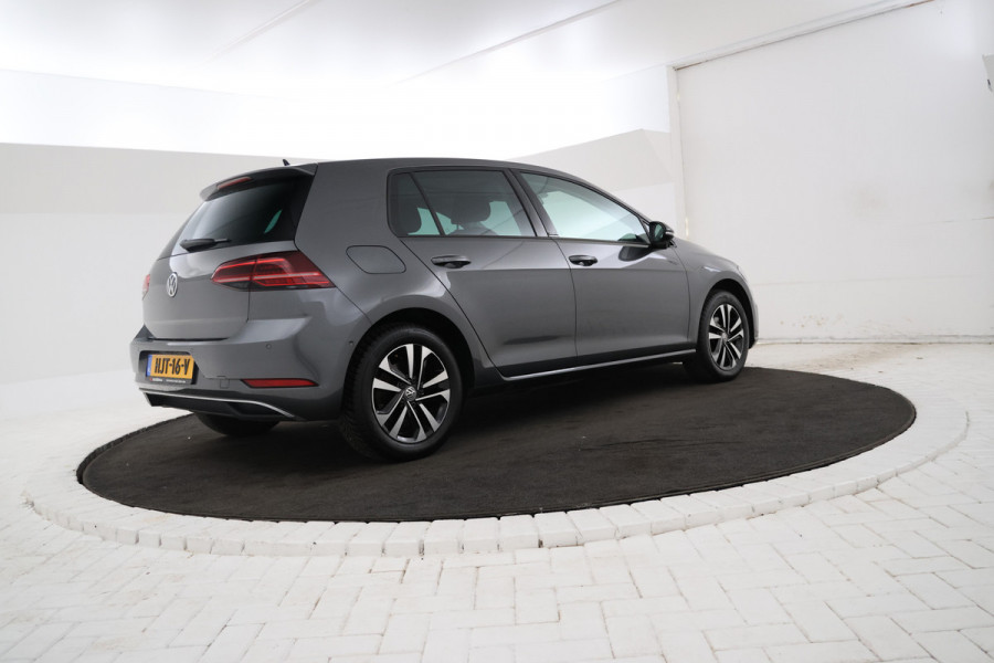Volkswagen Golf 1.0 TSI Comfortline 5 Deurs, Apple carplay, Adaptive cruise, Climate,