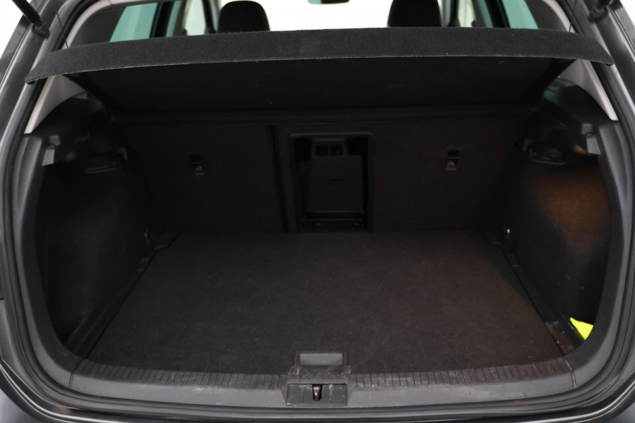 Volkswagen Golf 1.0 TSI Comfortline 5 Deurs, Apple carplay, Adaptive cruise, Climate,