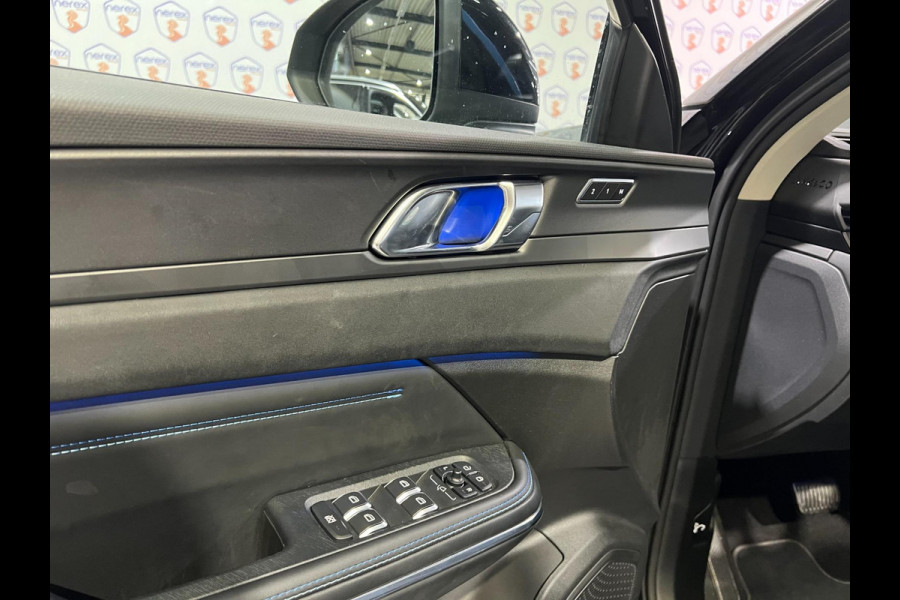 Lynk & Co 01 1.5 PANO/CAMERA/AUTO-PILOT/MEMORY/APPLE-CARPLAY