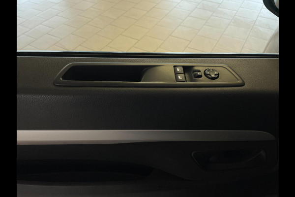 Citroën Jumpy 2.0 BlueHDI 180 Business XL DC S&S Exclusive AUTOMAAT AIRCO NAVI CRUISE BLUETOOTH TREKHAAK ELEK RAMEN ZEER NETTE BUS