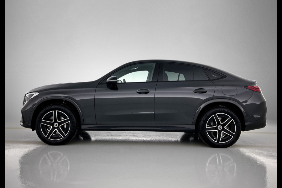 Mercedes-Benz GLC 300 e 4MATIC AMG Line | 5 spaaks lichtmetalen velgen | Navigatie | Parking support met camera | Alarm klasse 3 | Trekhaak elekt wegklapbaar | Distronic | Inclusief 24 maanden MB Certified garantie voor Europa.