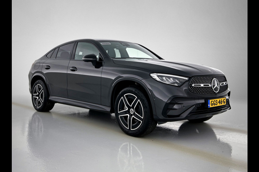Mercedes-Benz GLC 300 e 4MATIC AMG Line | 5 spaaks lichtmetalen velgen | Navigatie | Parking support met camera | Alarm klasse 3 | Trekhaak elekt wegklapbaar | Distronic | Inclusief 24 maanden MB Certified garantie voor Europa.