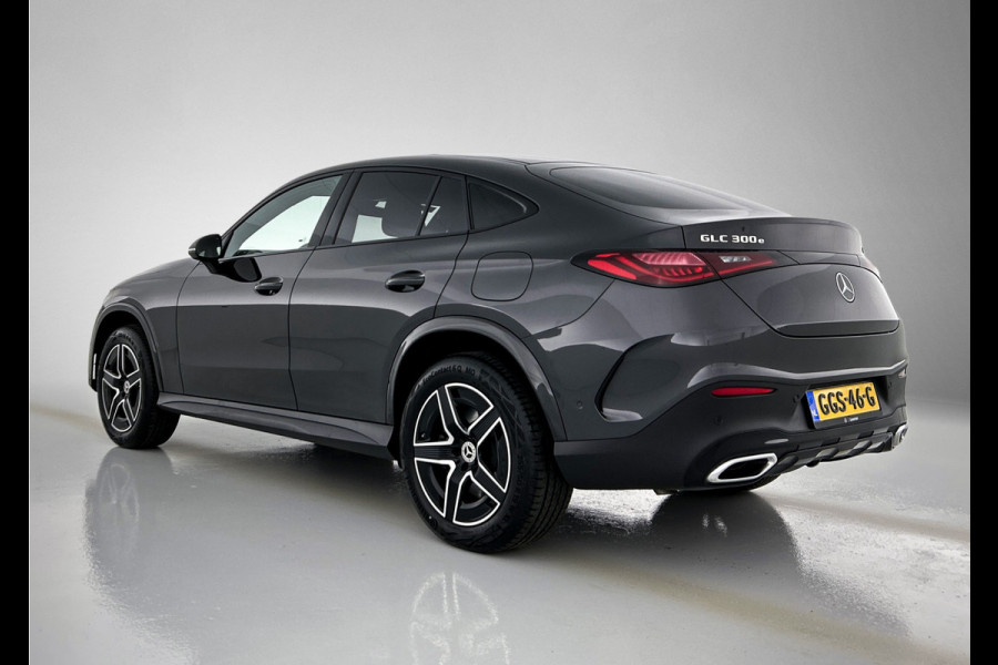 Mercedes-Benz GLC 300 e 4MATIC AMG Line | 5 spaaks lichtmetalen velgen | Navigatie | Parking support met camera | Alarm klasse 3 | Trekhaak elekt wegklapbaar | Distronic | Inclusief 24 maanden MB Certified garantie voor Europa.