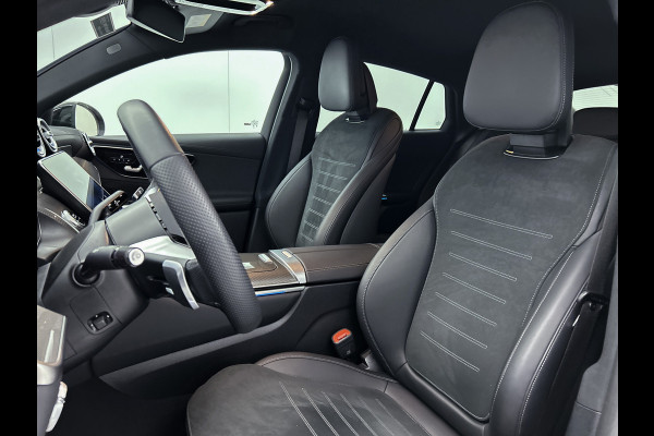 Mercedes-Benz GLC 300 e 4MATIC AMG Line | 5 spaaks lichtmetalen velgen | Navigatie | Parking support met camera | Alarm klasse 3 | Trekhaak elekt wegklapbaar | Distronic | Inclusief 24 maanden MB Certified garantie voor Europa.