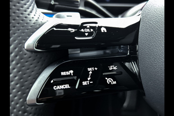 Mercedes-Benz GLC 300 e 4MATIC AMG Line | 5 spaaks lichtmetalen velgen | Navigatie | Parking support met camera | Alarm klasse 3 | Trekhaak elekt wegklapbaar | Distronic | Inclusief 24 maanden MB Certified garantie voor Europa.