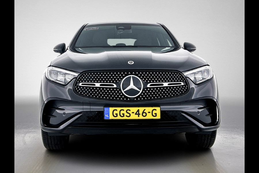 Mercedes-Benz GLC 300 e 4MATIC AMG Line | 5 spaaks lichtmetalen velgen | Navigatie | Parking support met camera | Alarm klasse 3 | Trekhaak elekt wegklapbaar | Distronic | Inclusief 24 maanden MB Certified garantie voor Europa.
