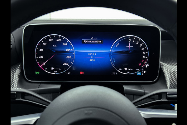 Mercedes-Benz GLC 300 e 4MATIC AMG Line | 5 spaaks lichtmetalen velgen | Navigatie | Parking support met camera | Alarm klasse 3 | Trekhaak elekt wegklapbaar | Distronic | Inclusief 24 maanden MB Certified garantie voor Europa.