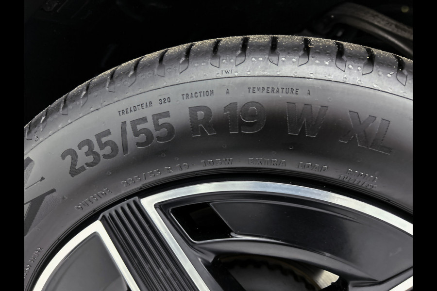 Mercedes-Benz GLC 300 e 4MATIC AMG Line | 5 spaaks lichtmetalen velgen | Navigatie | Parking support met camera | Alarm klasse 3 | Trekhaak elekt wegklapbaar | Distronic | Inclusief 24 maanden MB Certified garantie voor Europa.