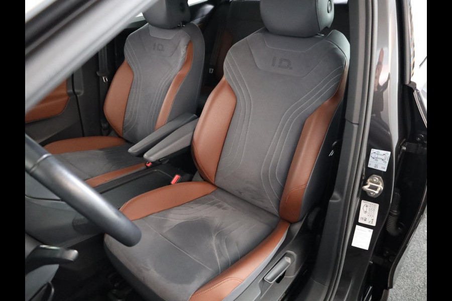 Volkswagen ID.4 First 77 kWh 204 PK | Navigatie | Cruise control | 20" LM velgen |