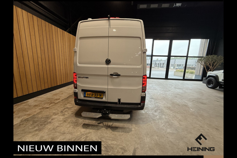 Volkswagen Crafter 35 2.0 TDI L3H3 Comfortline 140 PK Automaat. Navi. Apple-carplay. Camera. Werkplaatsinrichting.