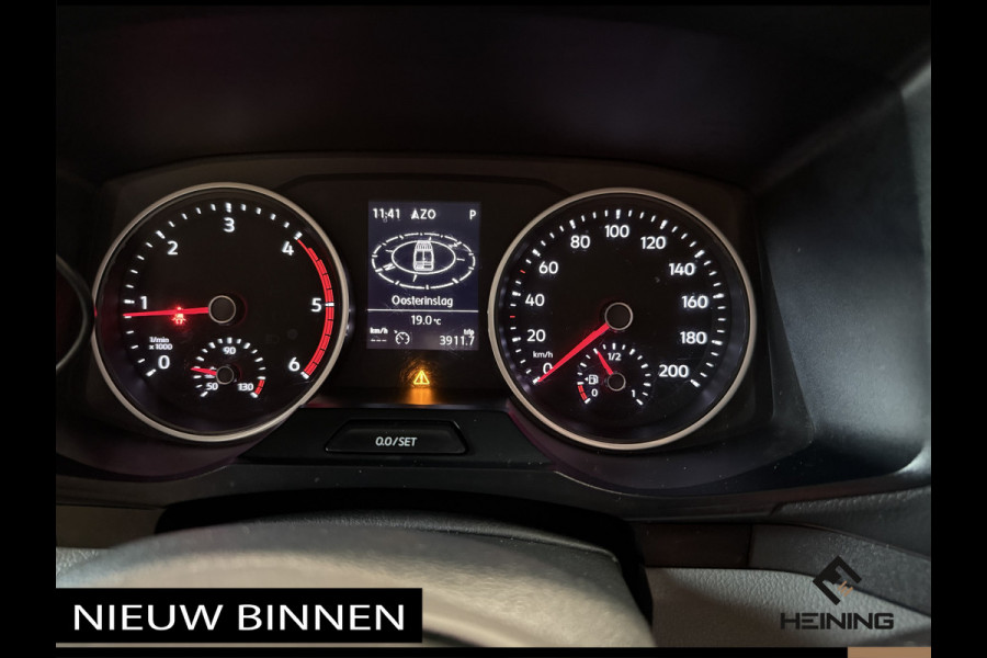 Volkswagen Crafter 35 2.0 TDI L3H3 Comfortline 140 PK Automaat. Navi. Apple-carplay. Camera. Werkplaatsinrichting.