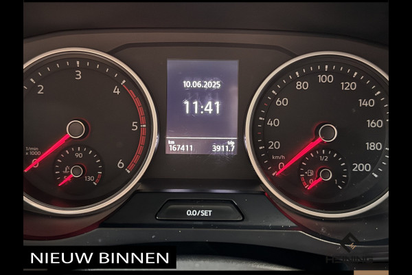 Volkswagen Crafter 35 2.0 TDI L3H3 Comfortline 140 PK Automaat. Navi. Apple-carplay. Camera. Werkplaatsinrichting.
