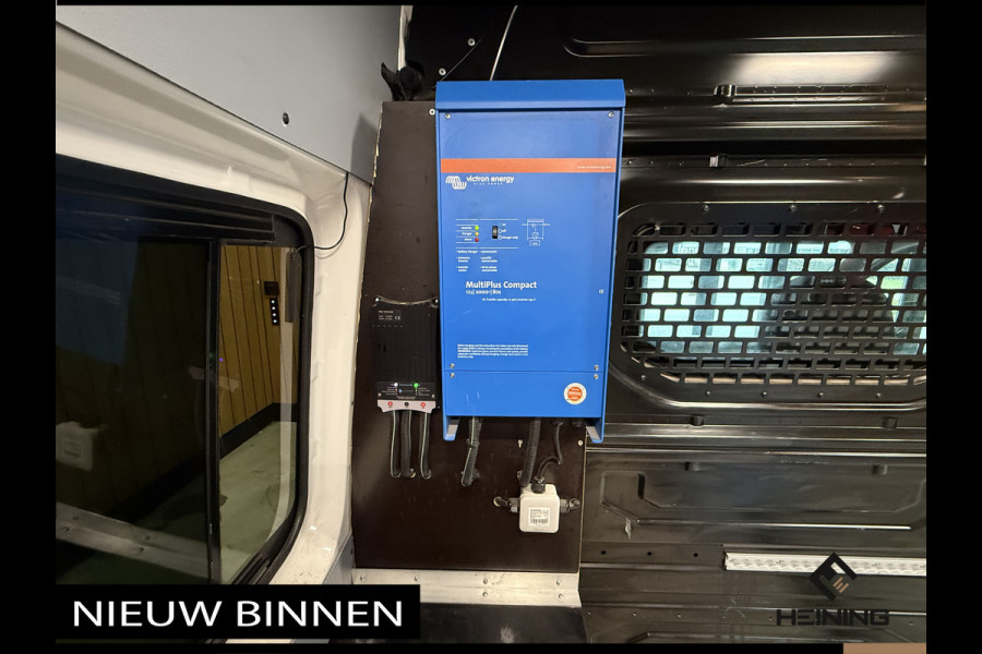 Volkswagen Crafter 35 2.0 TDI L3H3 Comfortline 140 PK Automaat. Navi. Apple-carplay. Camera. Werkplaatsinrichting.