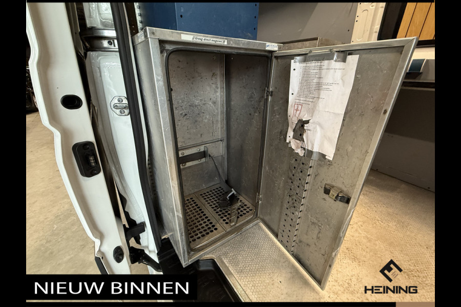 Volkswagen Crafter 35 2.0 TDI L3H3 Comfortline 140 PK Automaat. Navi. Apple-carplay. Camera. Werkplaatsinrichting.