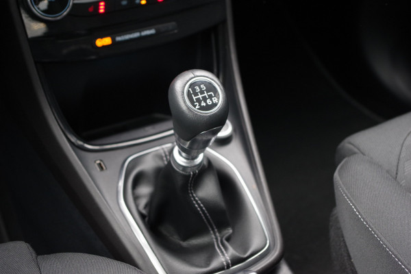 Ford Puma 1.0 EcoBoost Hybrid 125 PK Titanium X, Winterpakket, Climate Control, Navigatie